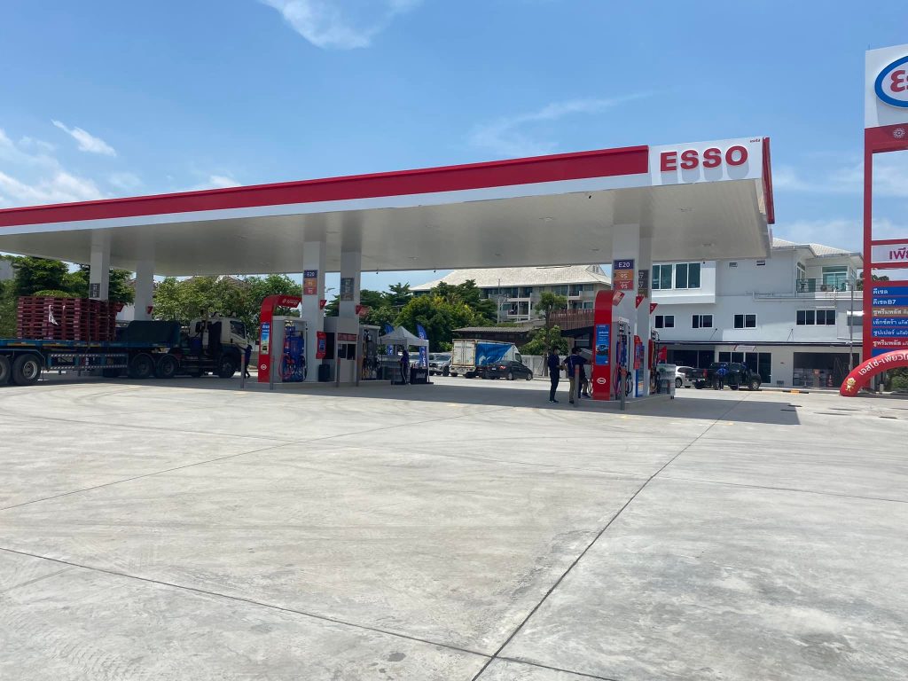 งานก่อสร้างสถานีบริการน้ำมัน Esso